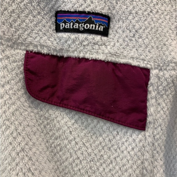 Patagonia women’s size small.Like new condition.Smoke and pet free home . - Picture 3 of 5
